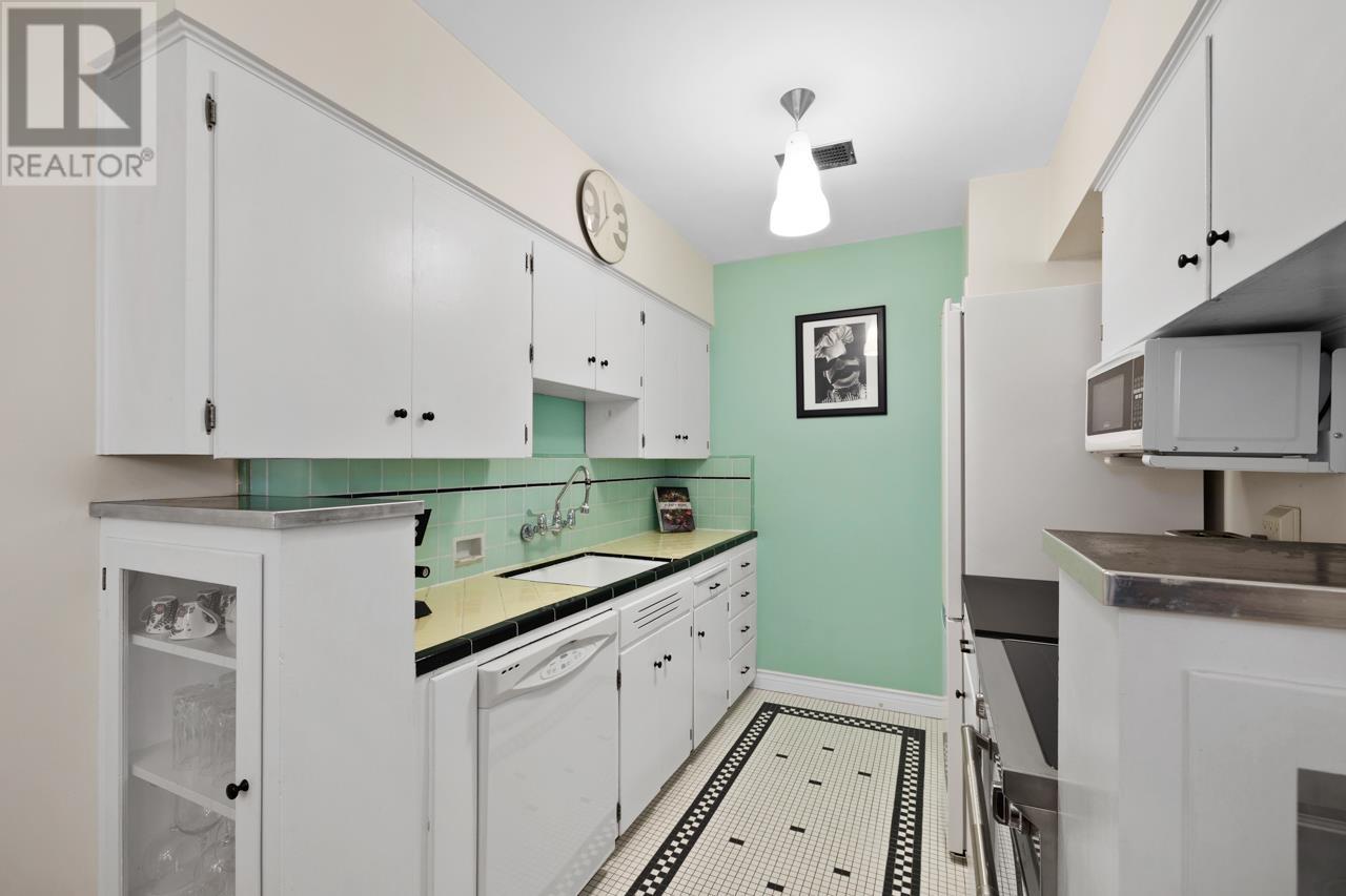 204 1565 BURNABY STREET, Vancouver real estate listing R3008701