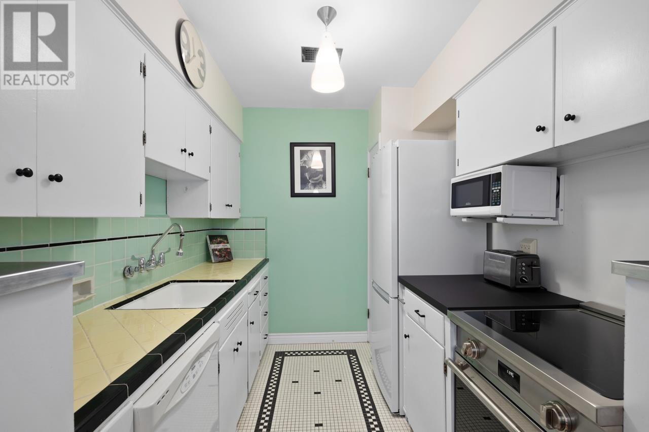 204 1565 BURNABY STREET, Vancouver real estate listing R3008701
