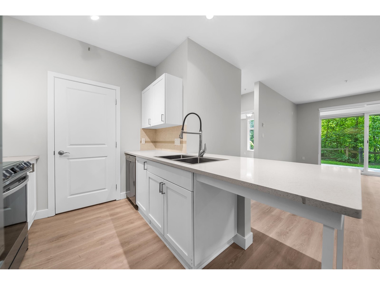 103 33318 E BOURQUIN CRESCENT, Abbotsford real estate listing R3004707