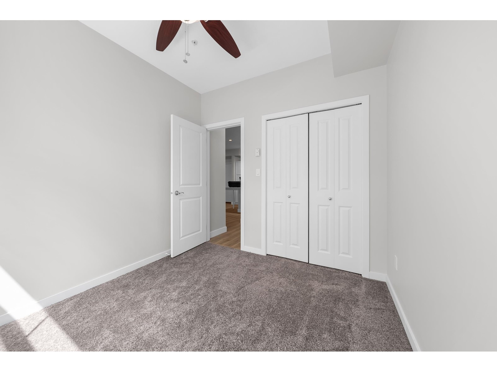 103 33318 E BOURQUIN CRESCENT, Abbotsford real estate listing R3004707