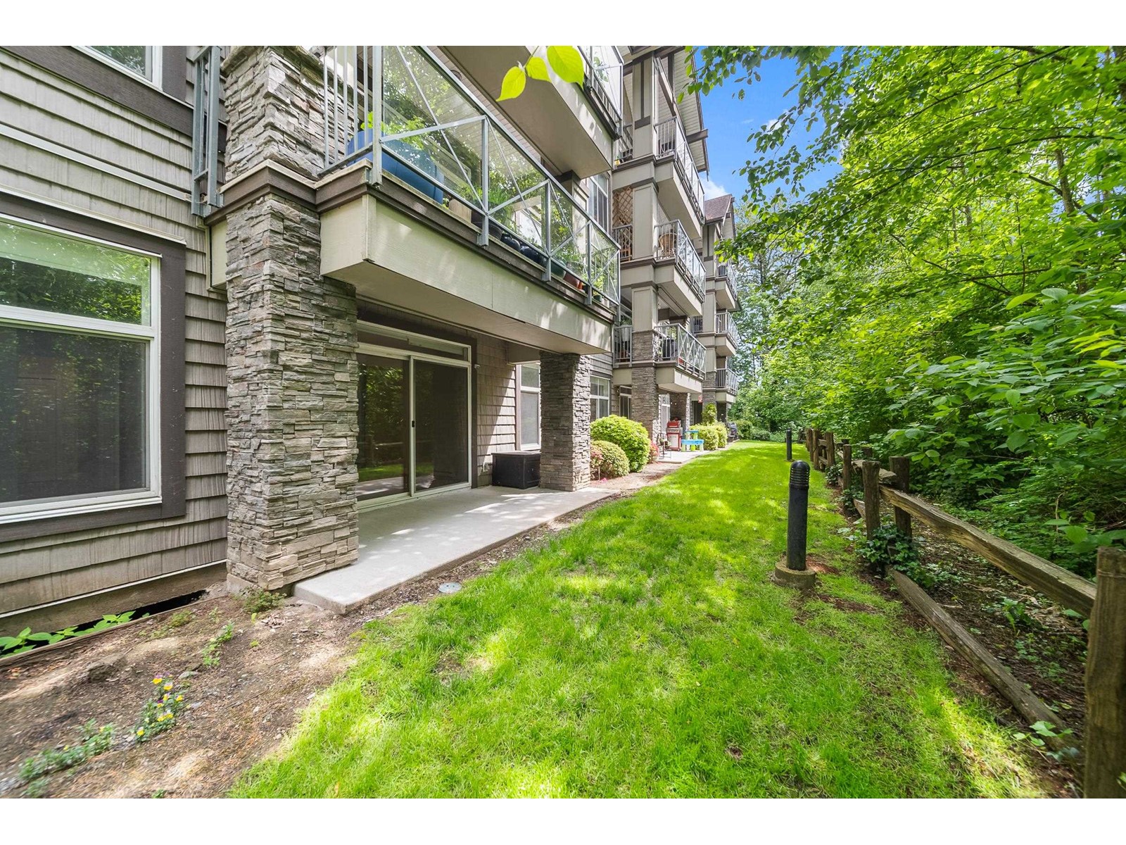 103 33318 E BOURQUIN CRESCENT, Abbotsford real estate listing R3004707