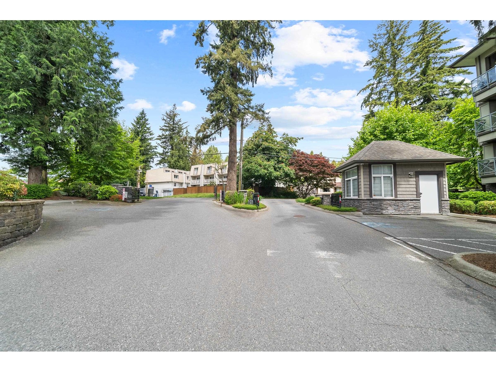 103 33318 E BOURQUIN CRESCENT, Abbotsford real estate listing R3004707