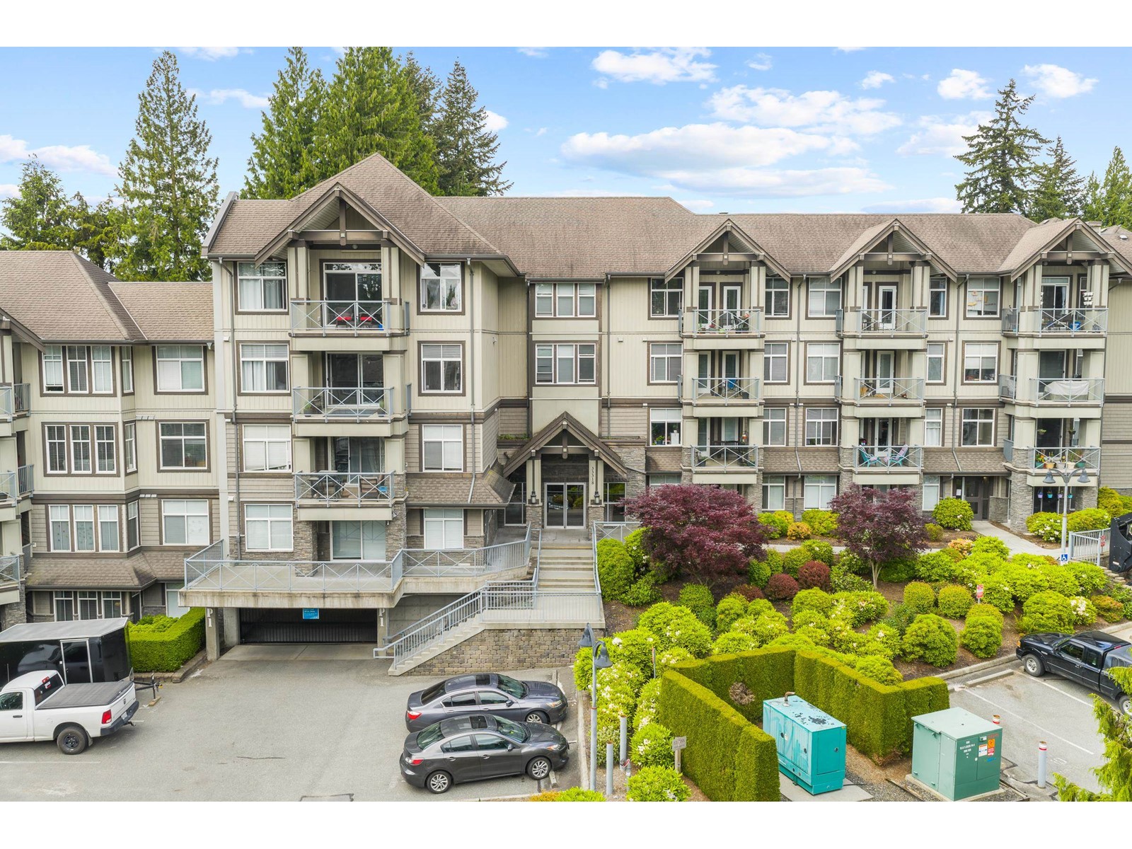 103 33318 E BOURQUIN CRESCENT, Abbotsford real estate listing R3004707