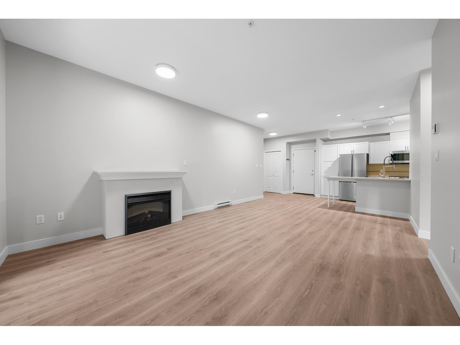 103 33318 E BOURQUIN CRESCENT, Abbotsford real estate listing R3004707