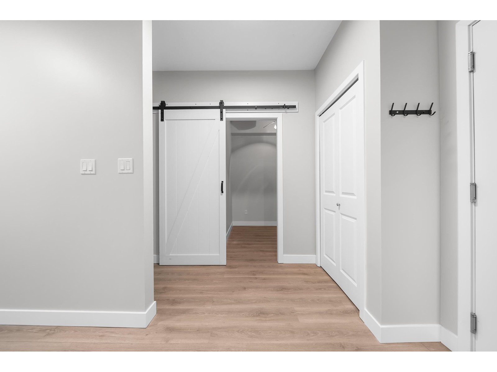 103 33318 E BOURQUIN CRESCENT, Abbotsford real estate listing R3004707