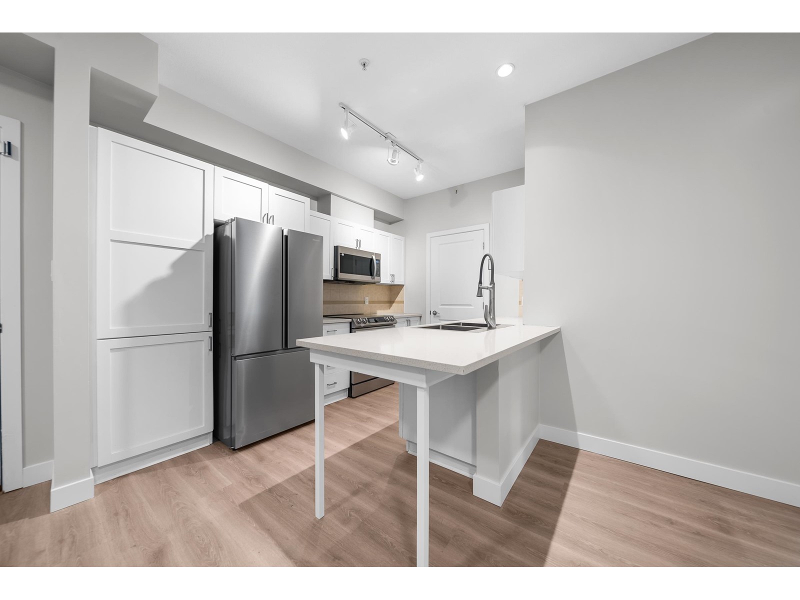 103 33318 E BOURQUIN CRESCENT, Abbotsford real estate listing R3004707