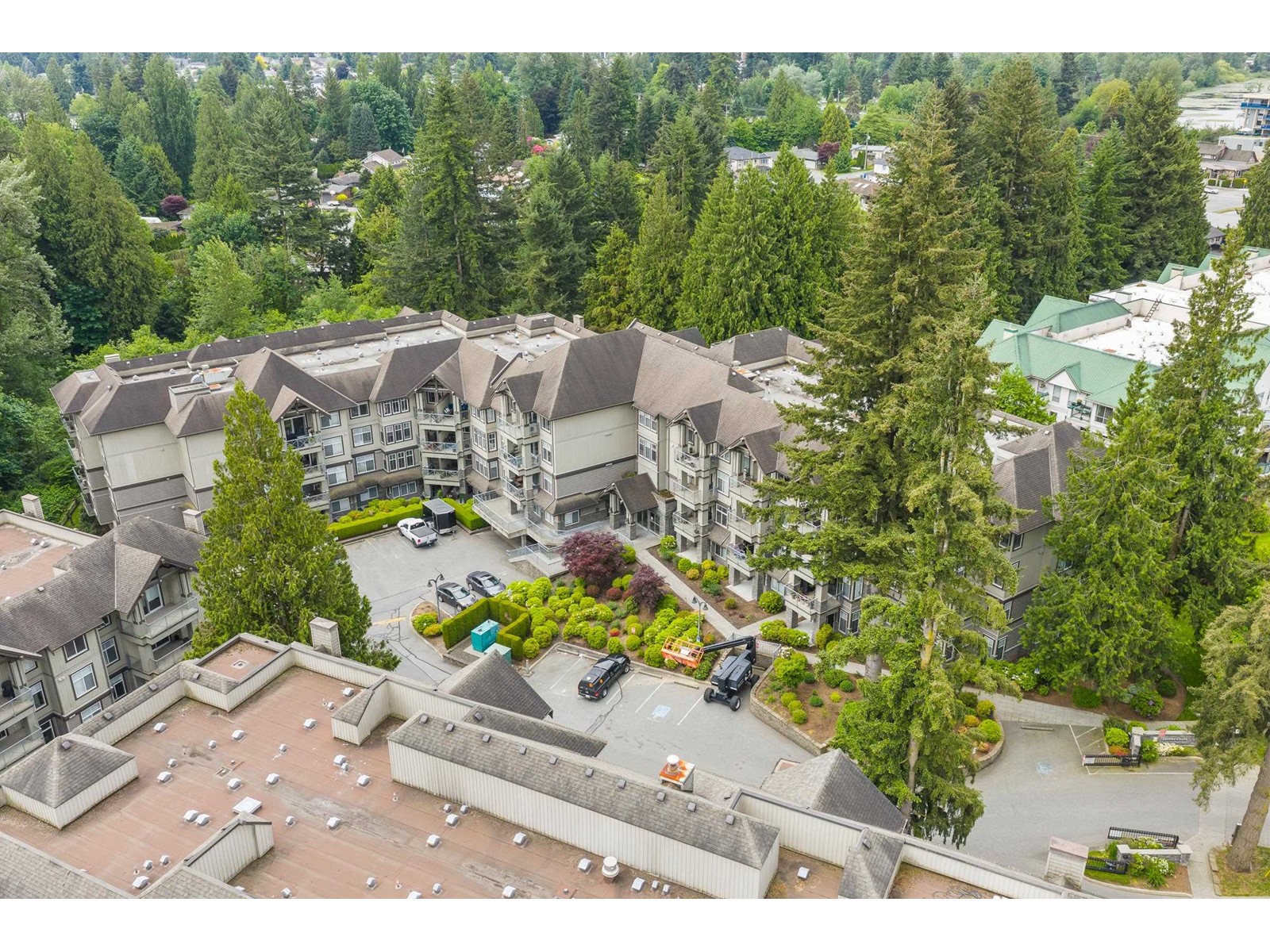 103 33318 E BOURQUIN CRESCENT, Abbotsford real estate listing R3004707