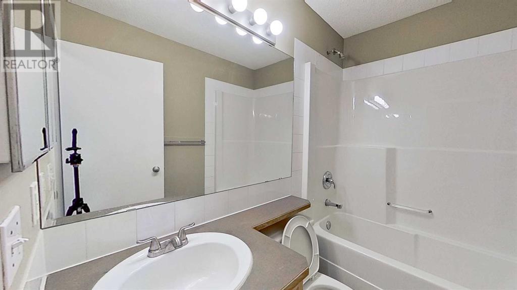 Single Family House for Sale in  Tuscany Springs Way NW Tuscany Calgary 