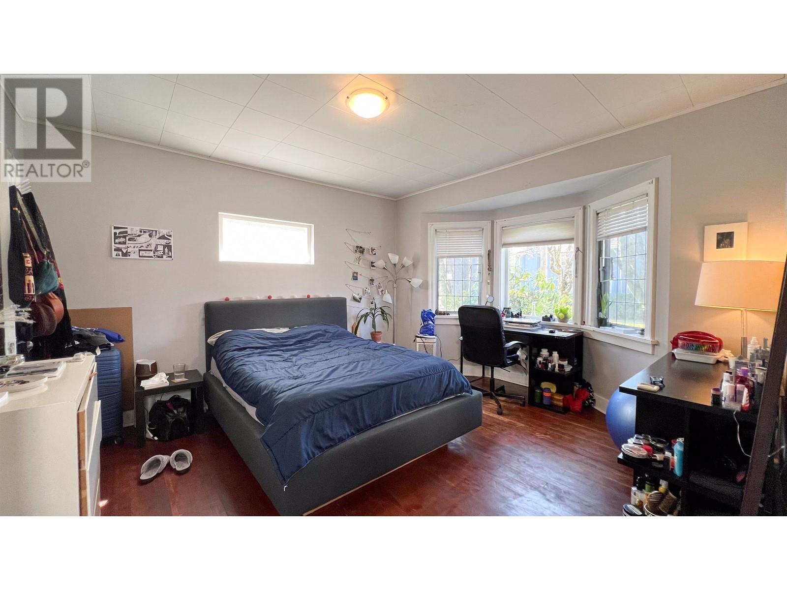 Photo 9 of 3088 Discovery Street, Vancouver BC