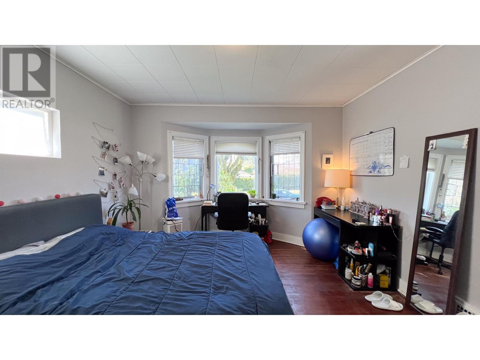Photo 10 of 3088 Discovery Street, Vancouver BC