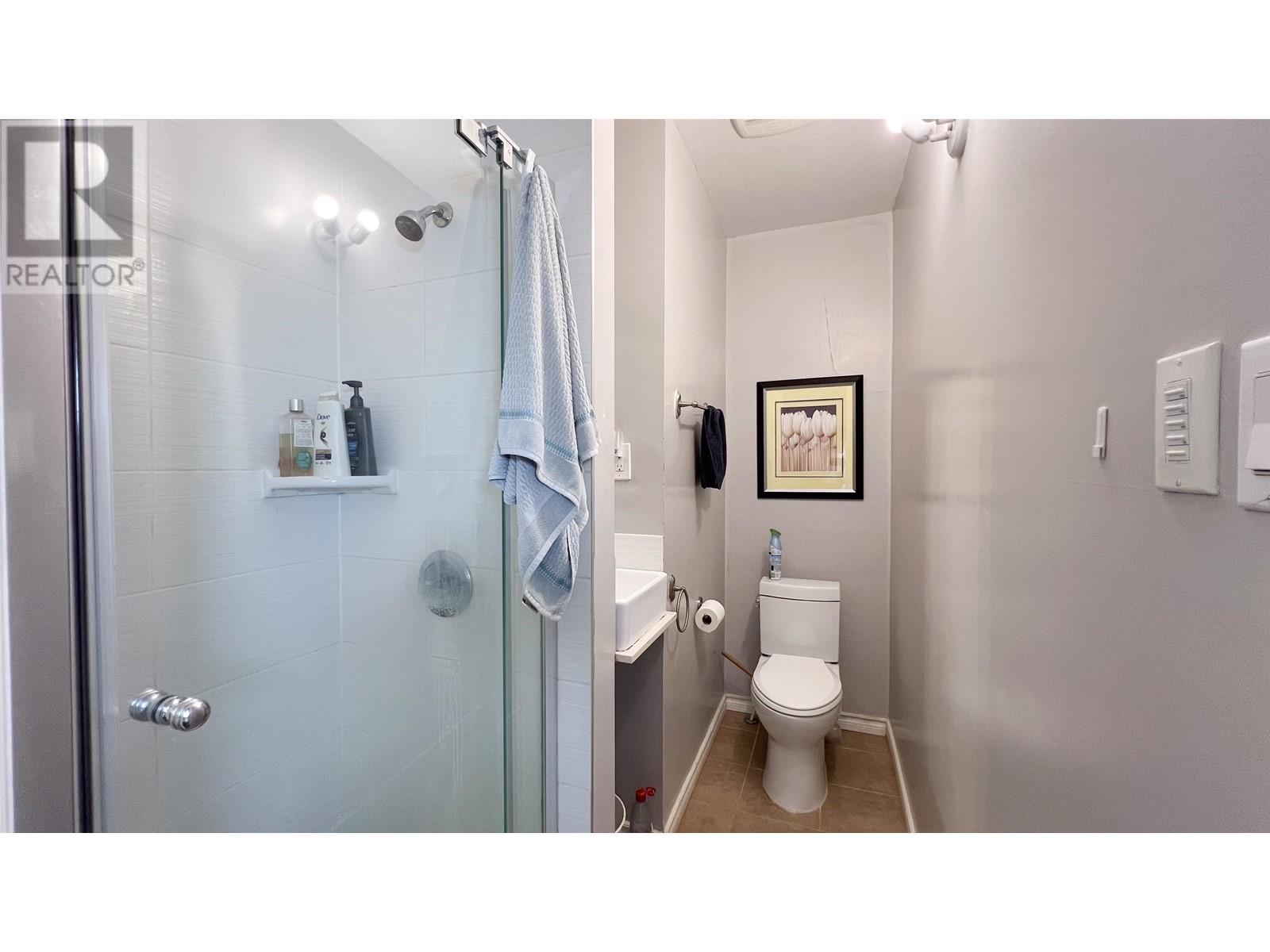 Photo 12 of 3088 Discovery Street, Vancouver BC