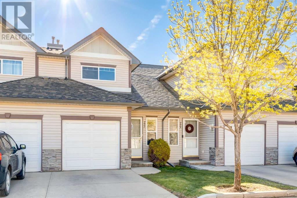 227 Millview Green SW, Calgary, Alberta