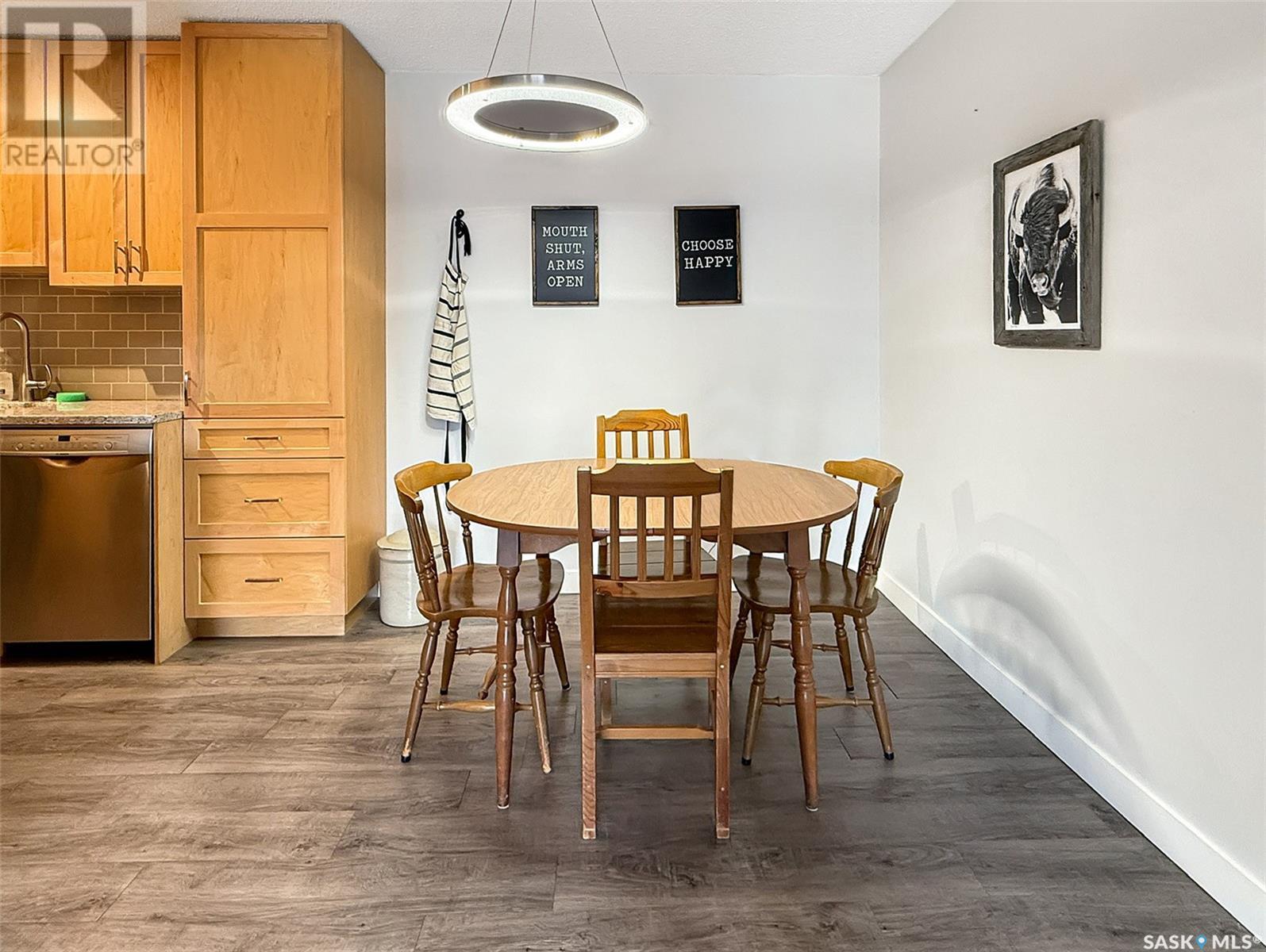 Single Family House Low rise for Sale in   th AVENUE NE Swift Current 