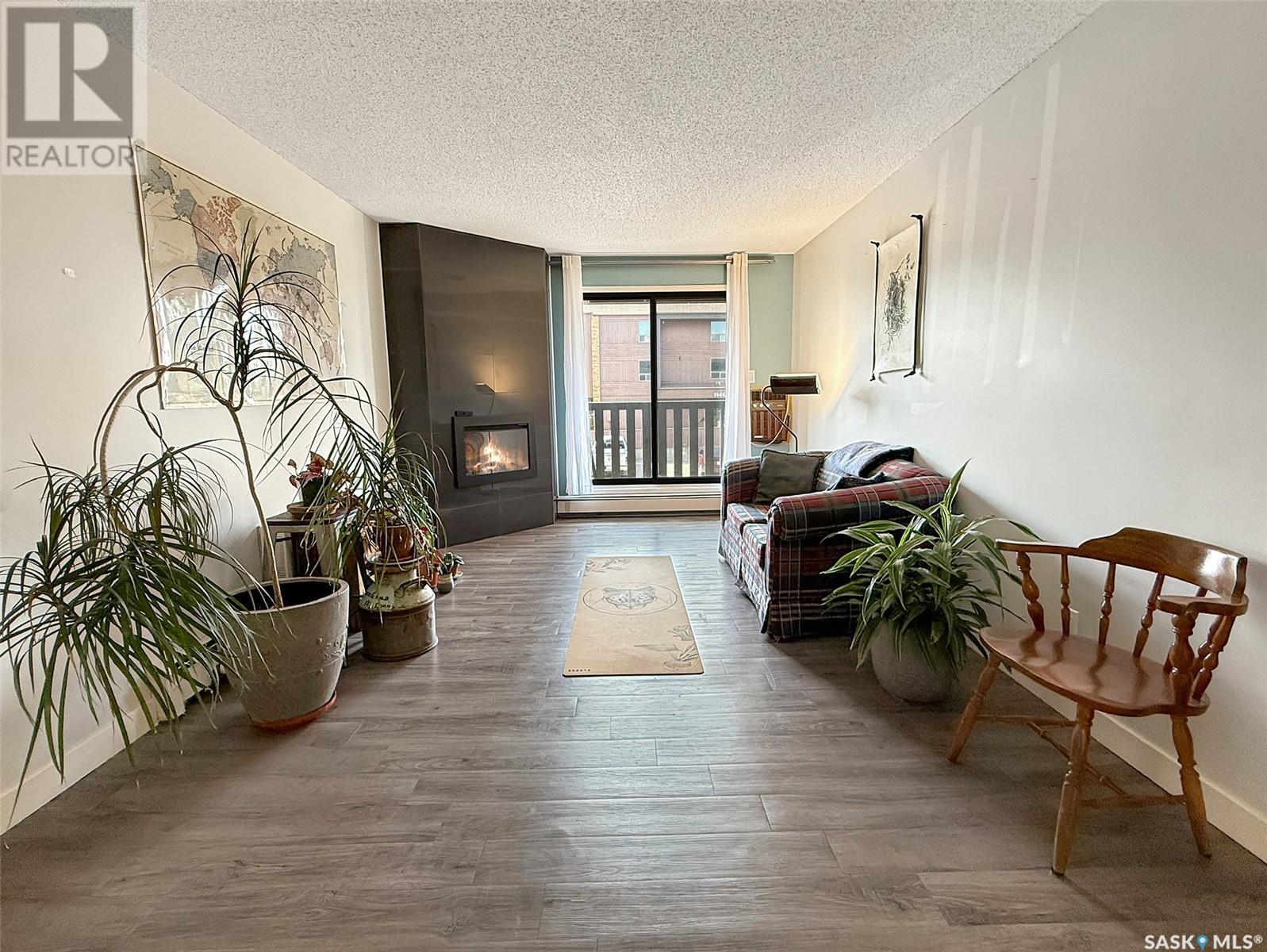 Single Family House Low rise for Sale in   th AVENUE NE Swift Current 