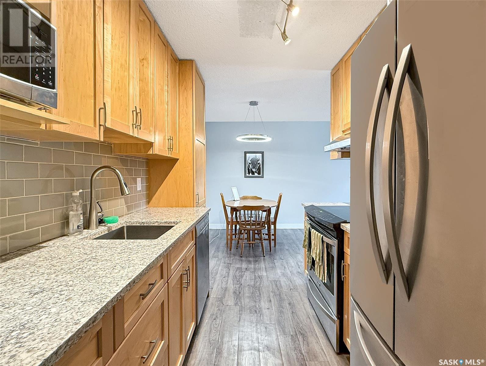 Single Family House Low rise for Sale in   th AVENUE NE Swift Current 