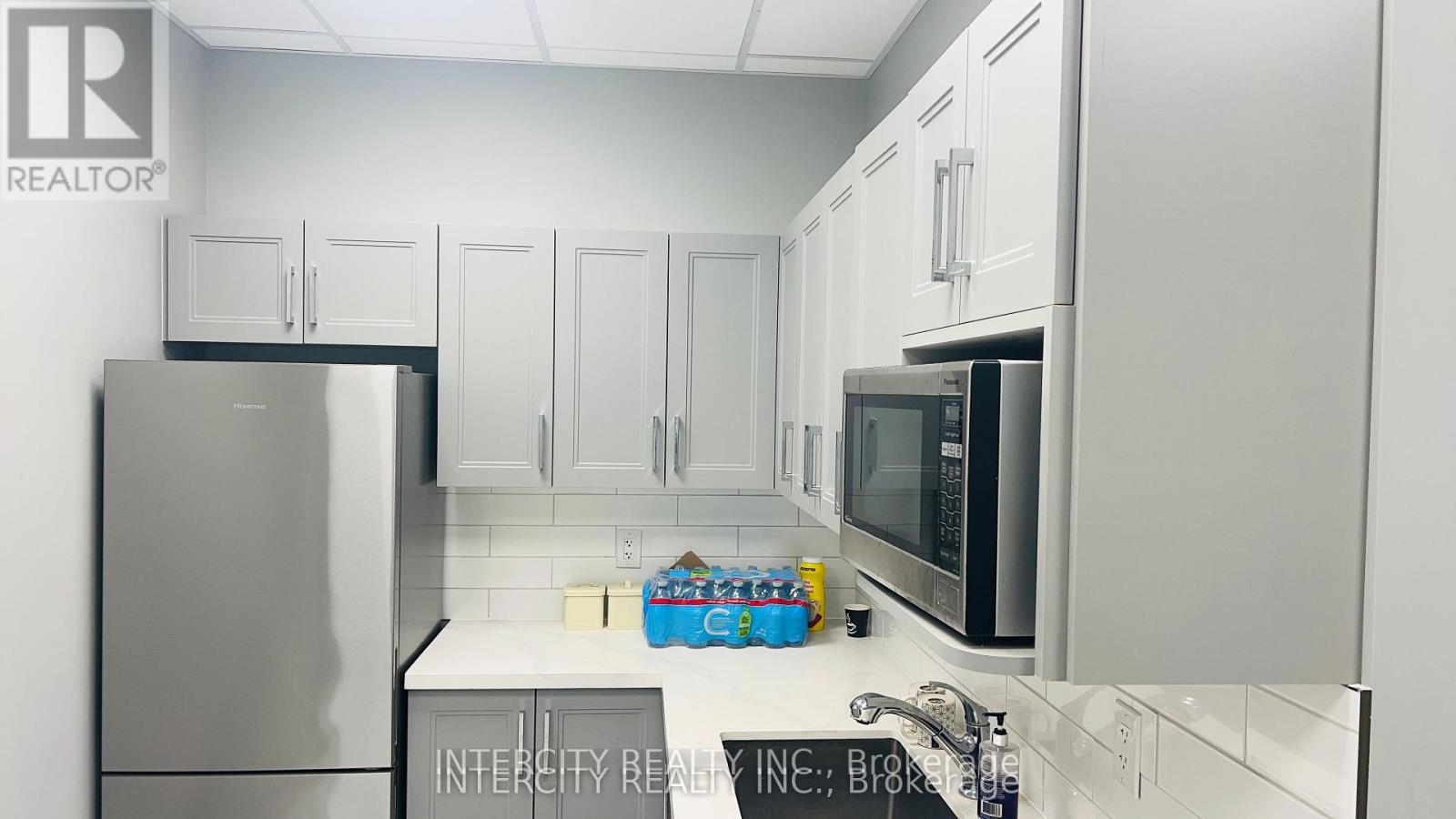 Photo 12 of 110 127 Westmore Drive, Toronto ON