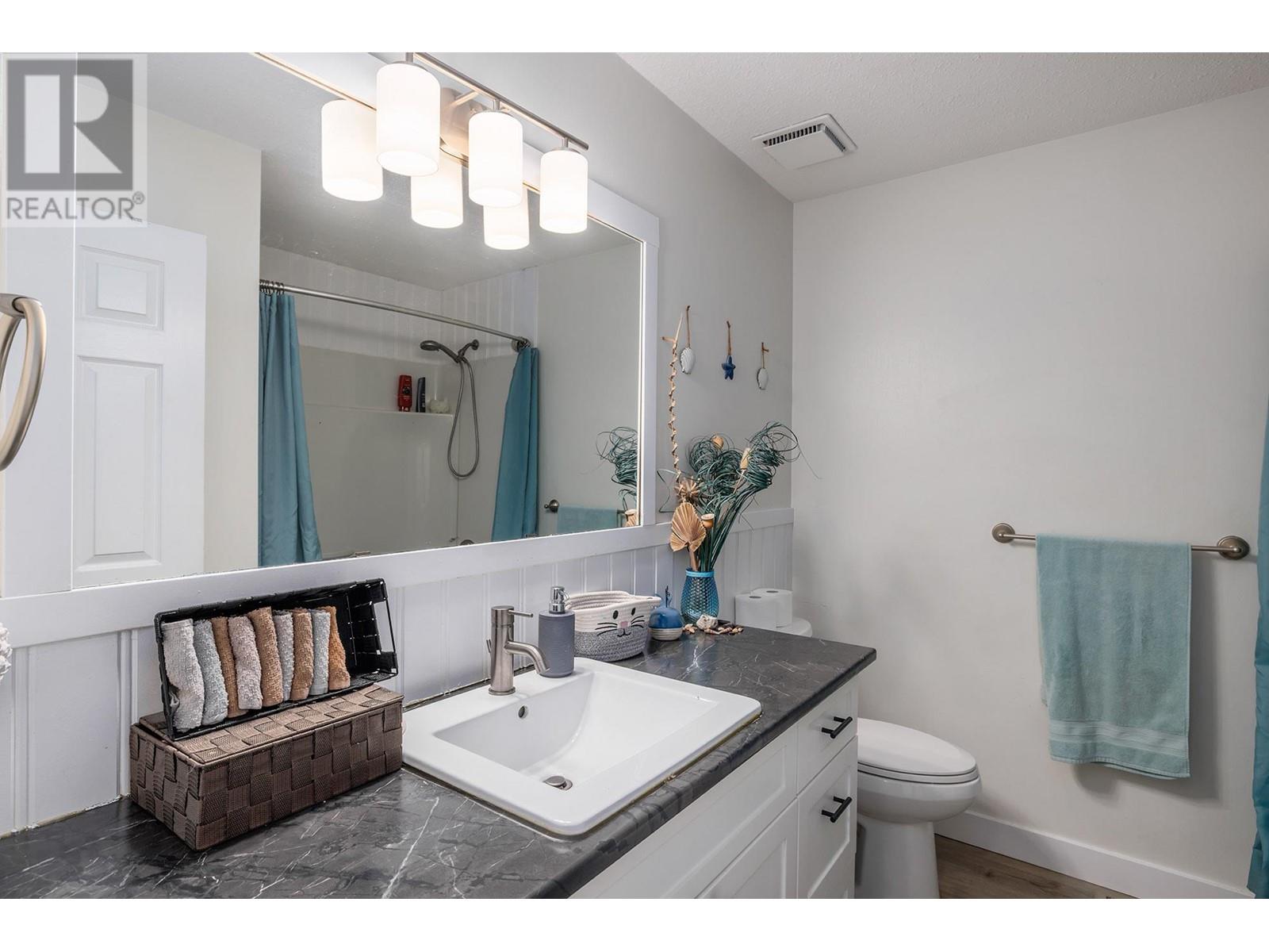  Glenway Road, West Kelowna