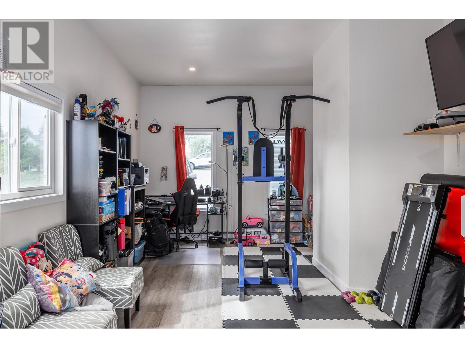  Glenway Road, West Kelowna