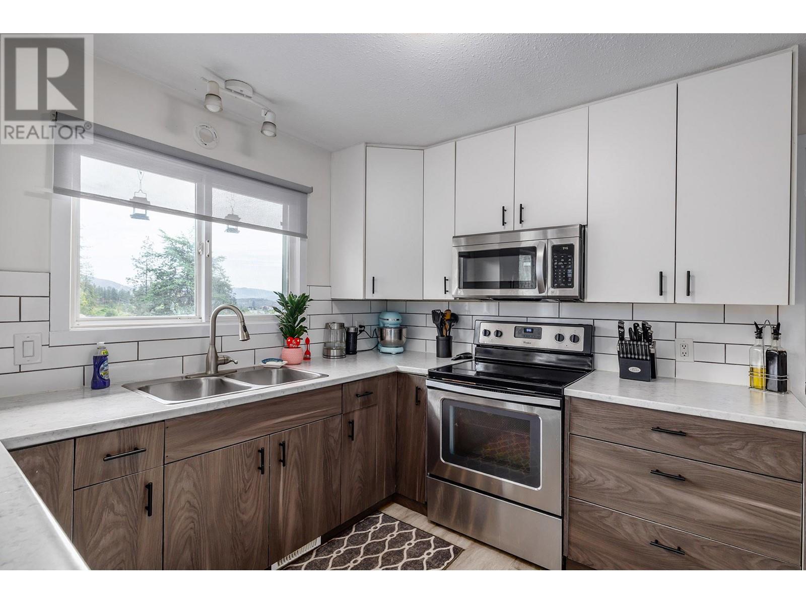  Glenway Road, West Kelowna
