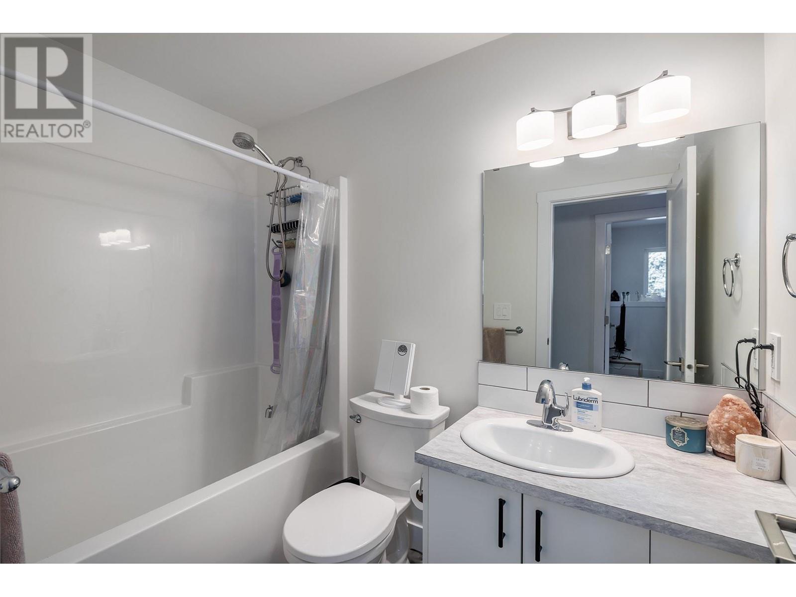  Glenway Road, West Kelowna