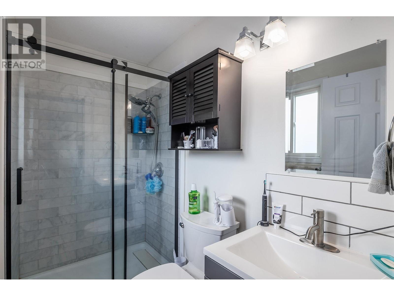  Glenway Road, West Kelowna