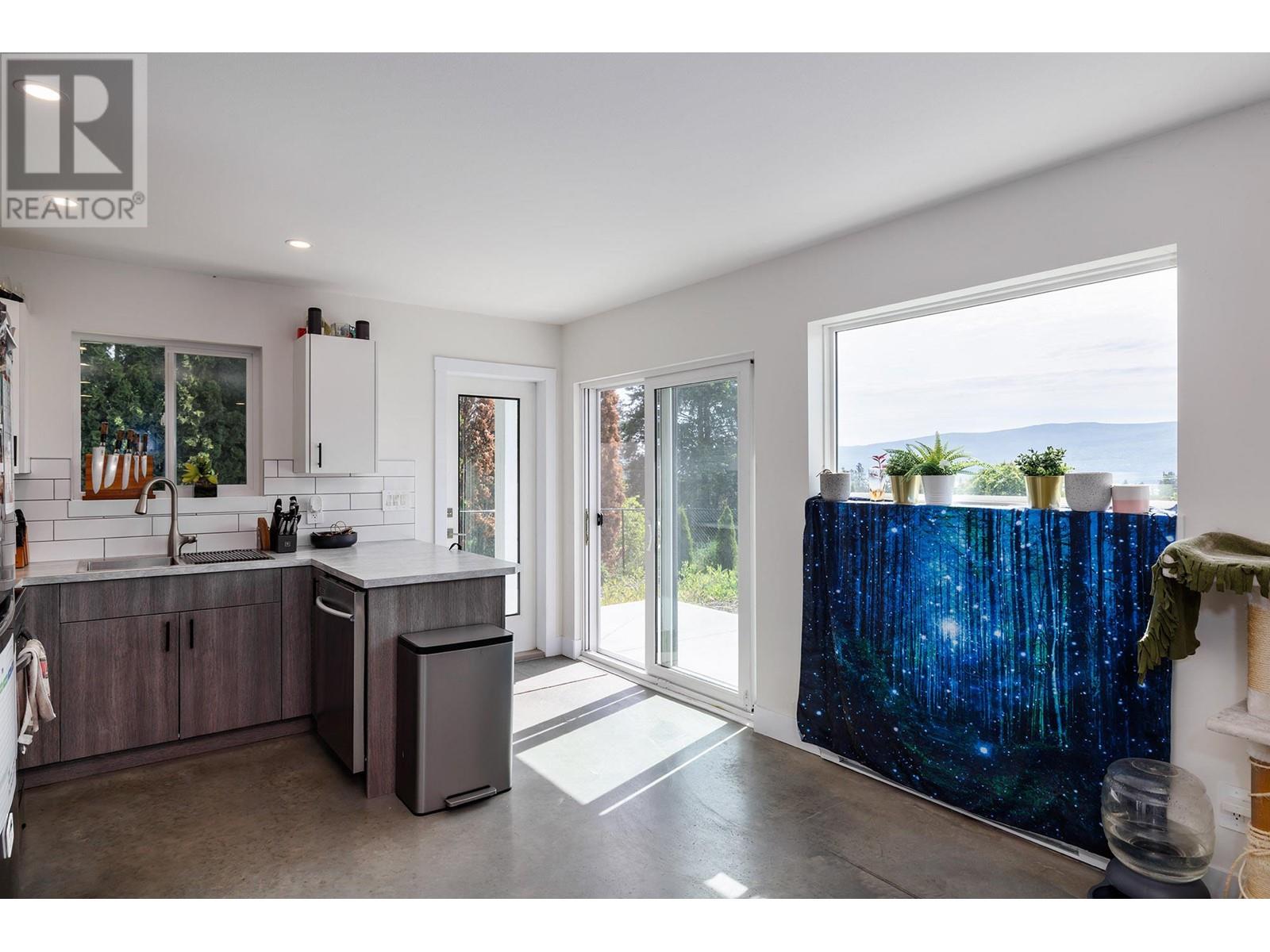  Glenway Road, West Kelowna