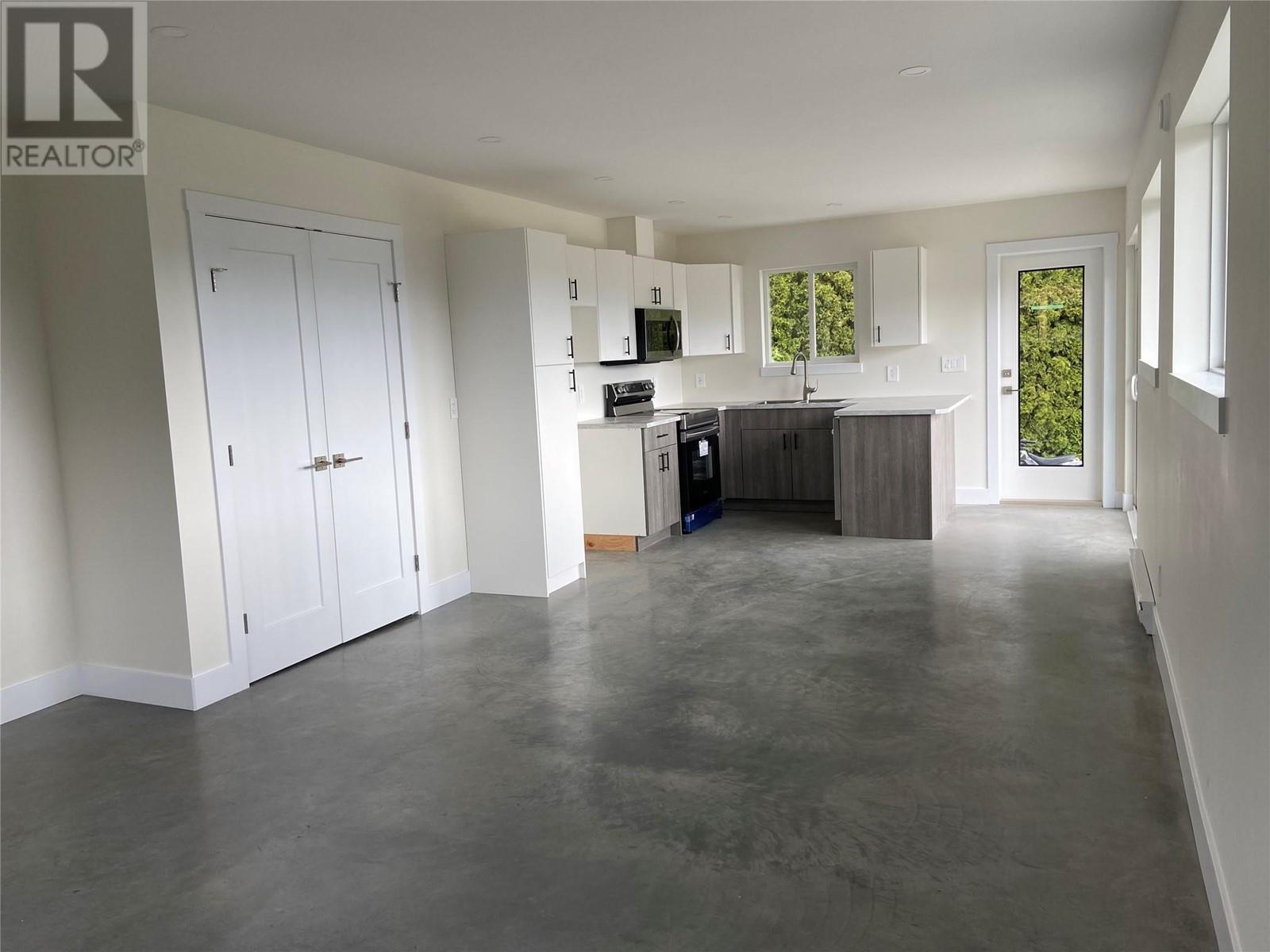  Glenway Road, West Kelowna