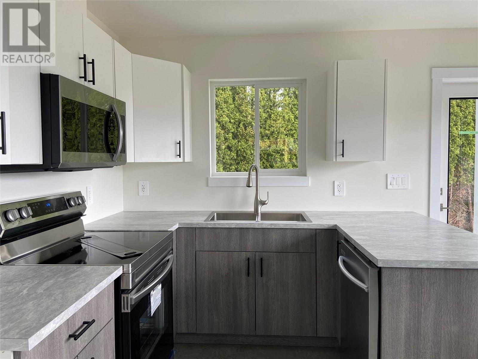  Glenway Road, West Kelowna