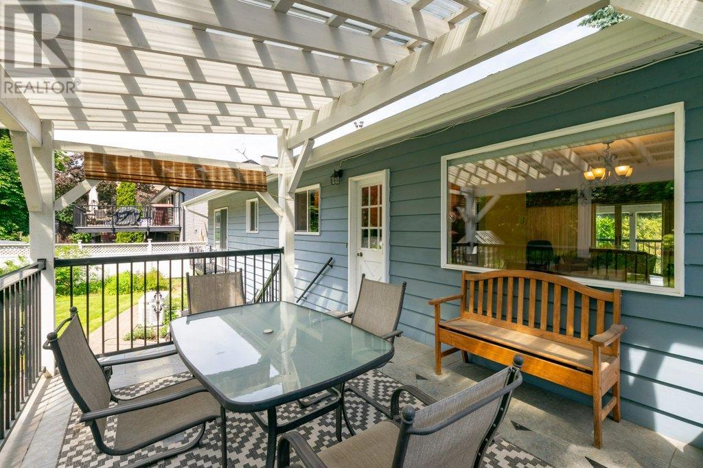  940 2nd Avenue Southeast, Salmon Arm
