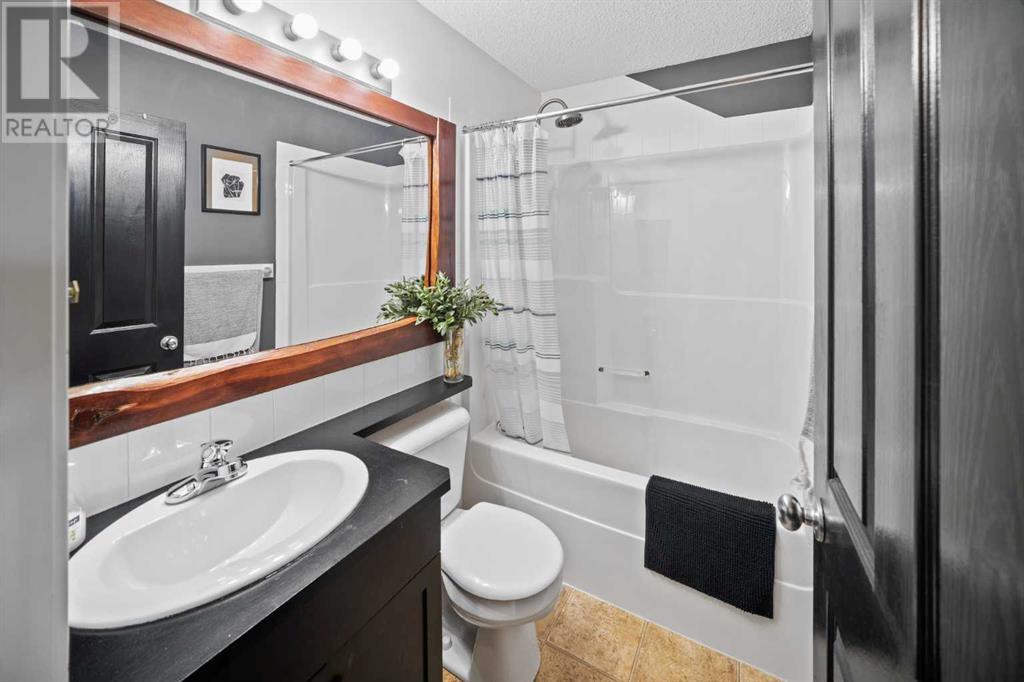 Single Family House for Sale in  Cranberry Place SE Cranston Calgary 