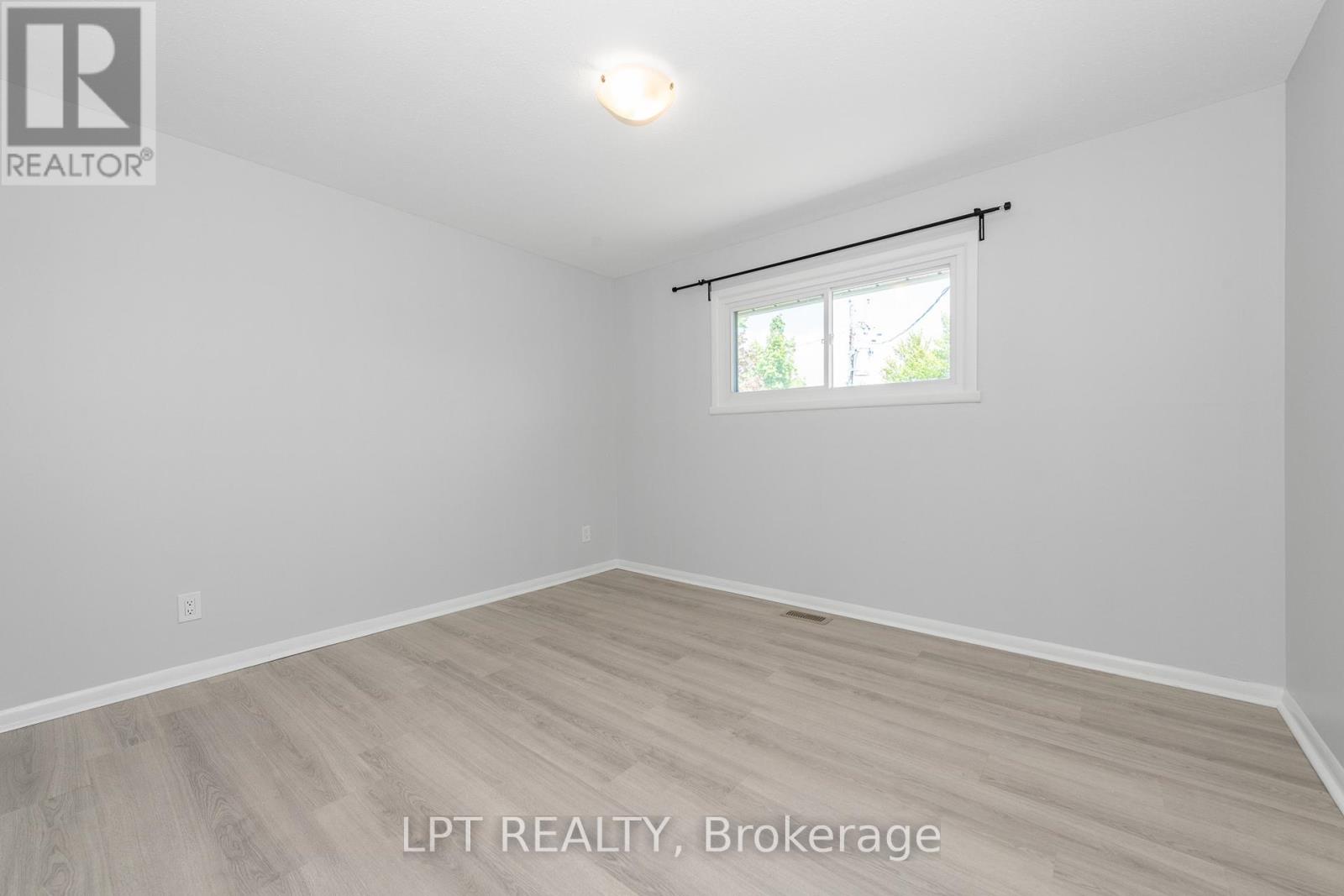 Photo 34 of 5 Attwood Crescent, Ottawa ON