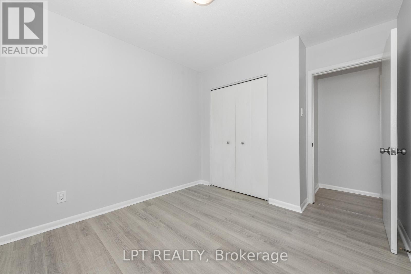Photo 33 of 5 Attwood Crescent, Ottawa ON