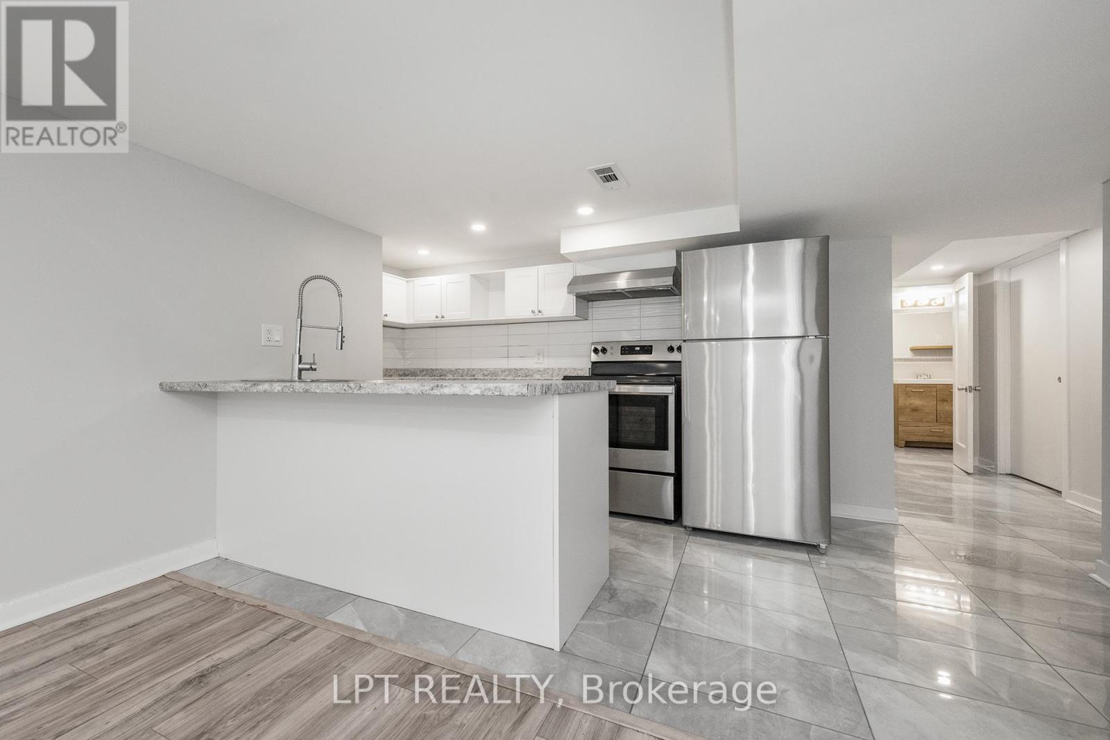 Photo 10 of 5 Attwood Crescent, Ottawa ON