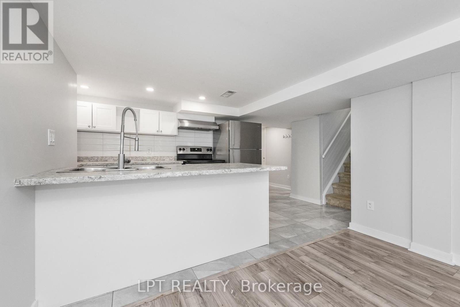 Photo 7 of 5 Attwood Crescent, Ottawa ON