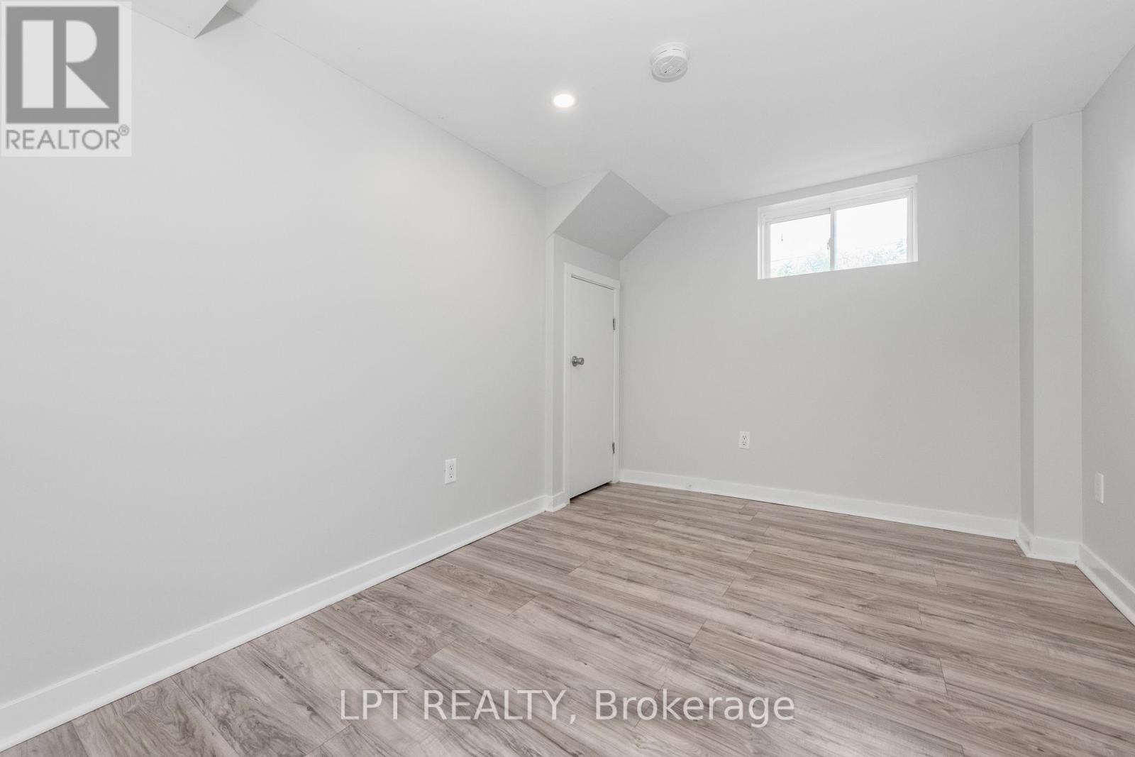 Photo 23 of 5 Attwood Crescent, Ottawa ON