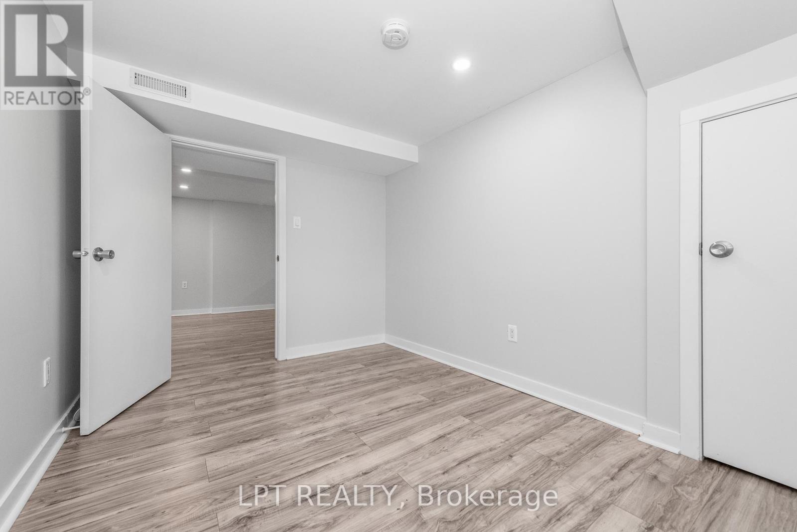 Photo 37 of 5 Attwood Crescent, Ottawa ON