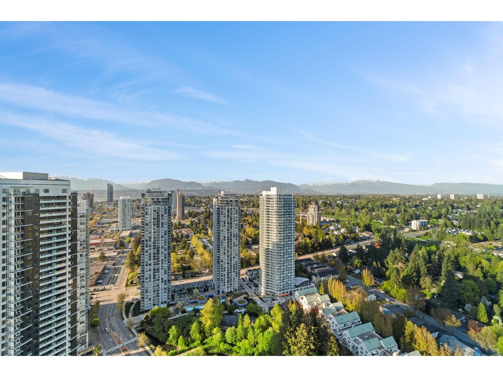 Photo 18 of 4004 13725 George Junction, Surrey BC