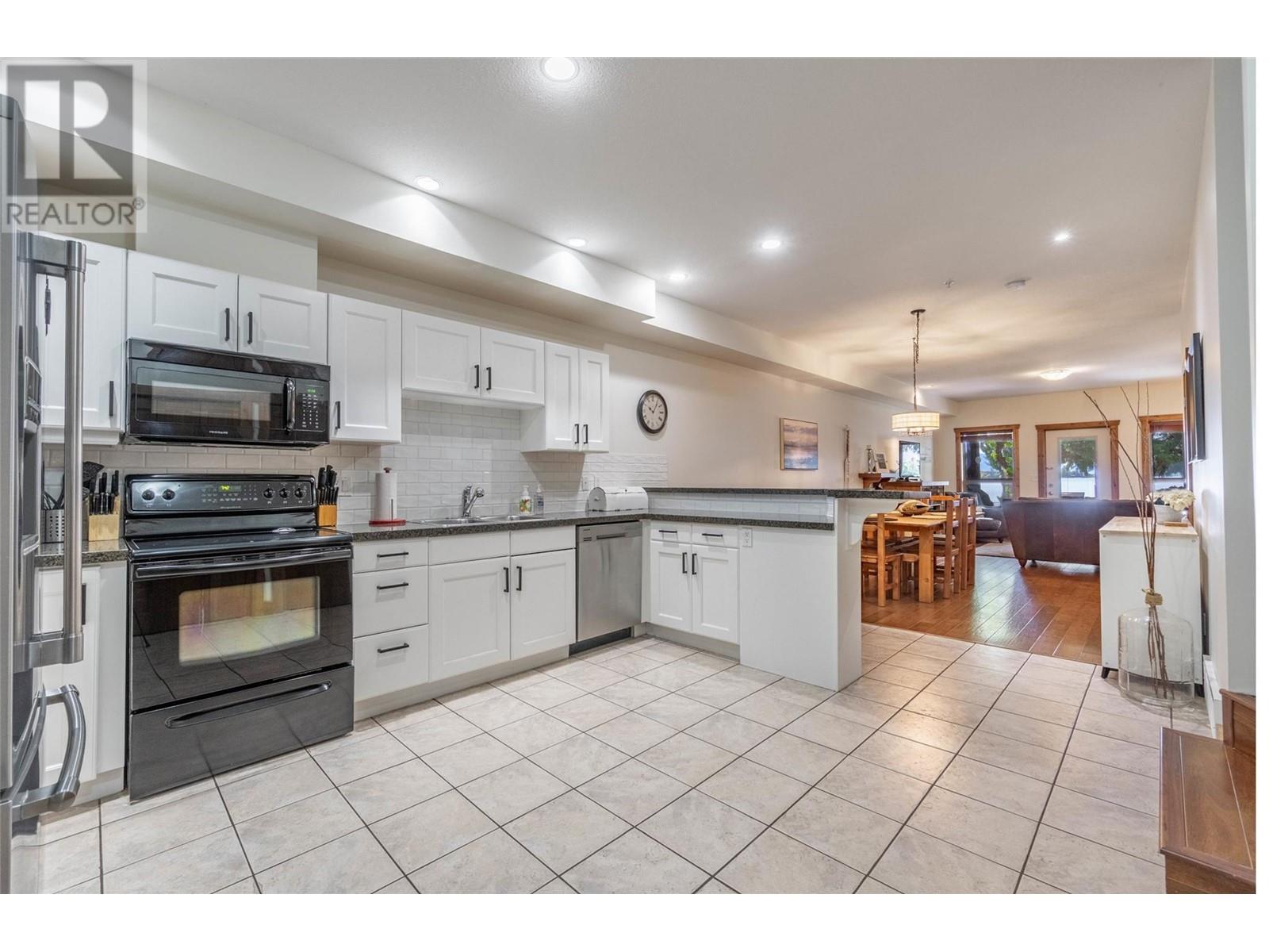 113 5401 LAKESHORE Drive, Osoyoos