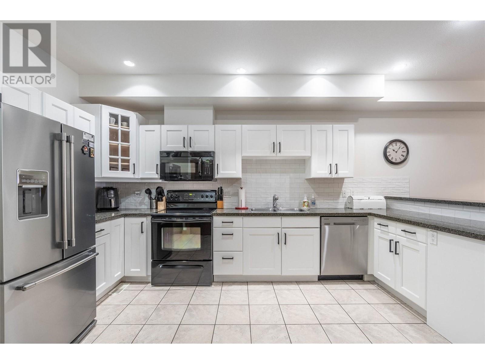 5401 LAKESHORE Drive Unit# 113, Osoyoos