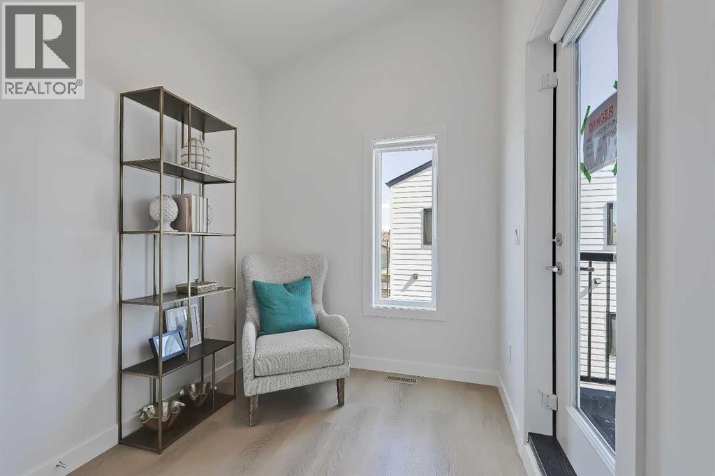 Photo 17 of 8 3550 45 Street Sw, Calgary AB