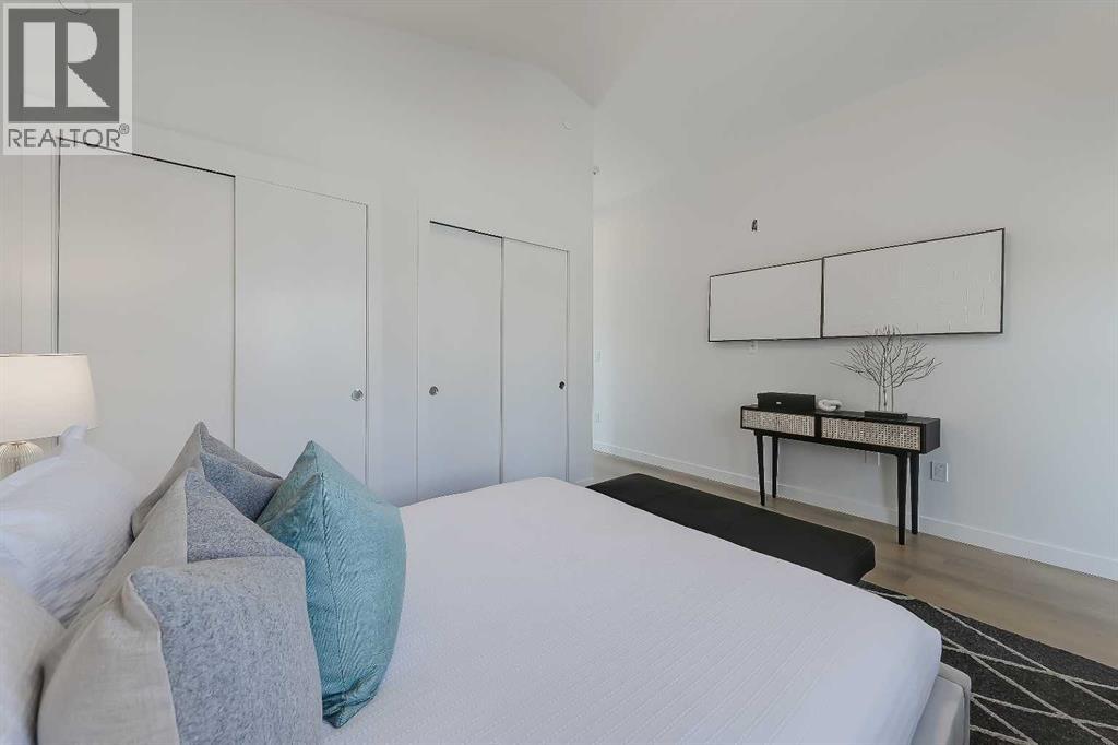 Photo 16 of 8 3550 45 Street Sw, Calgary AB