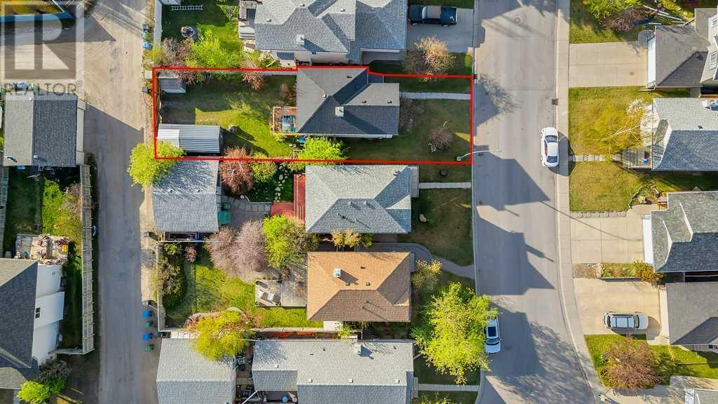 Single Family House for Sale in  Covewood Park NE Coventry Hills Calgary 