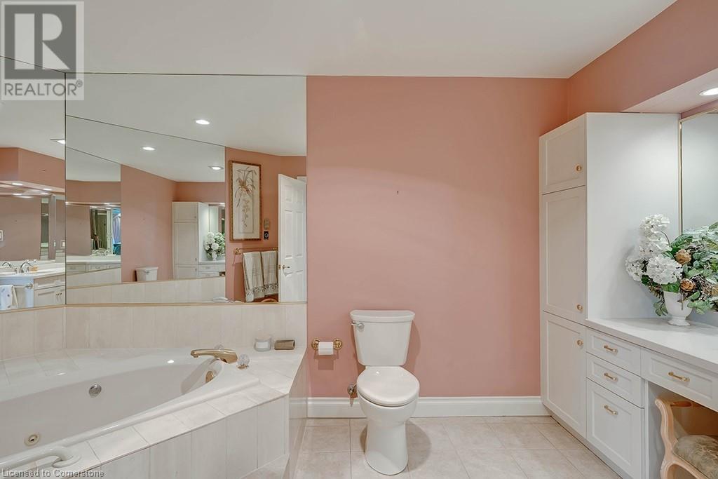 Photo 15 of 2220 Lakeshore Road Unit 23, Burlington ON