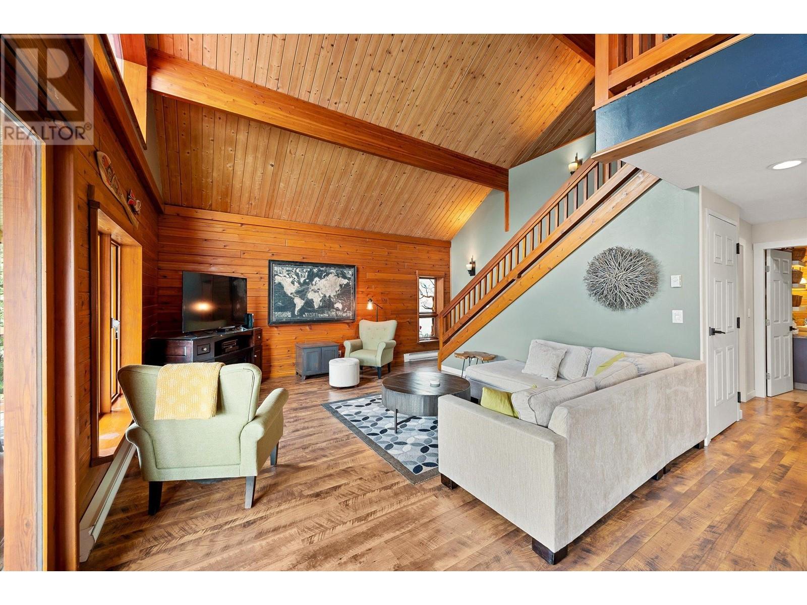 3546 MABEL LAKE Road - 12
