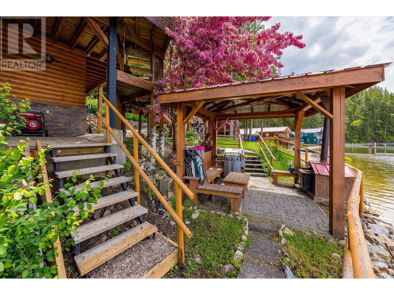 3546 MABEL LAKE Road - 65