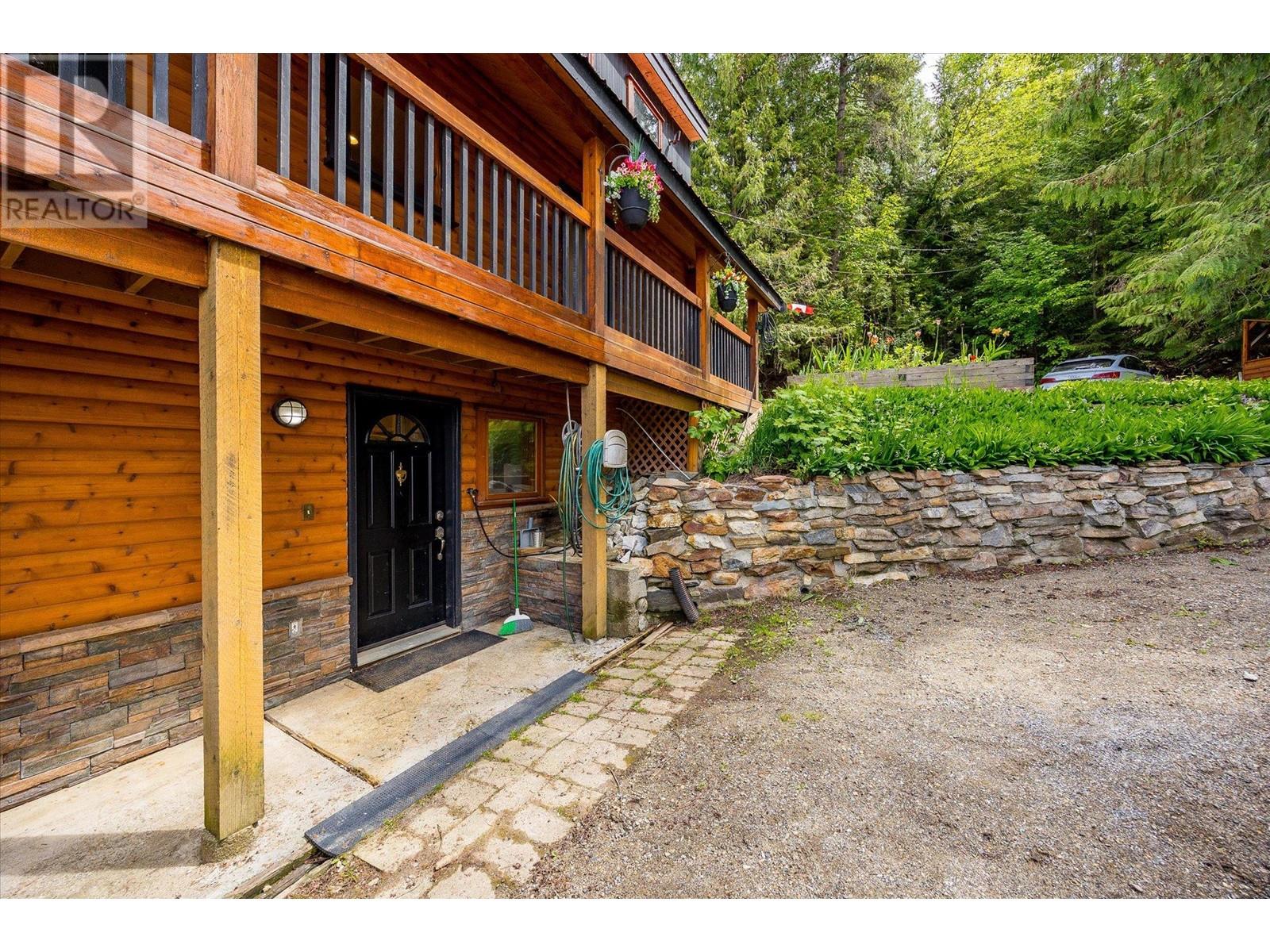 3546 MABEL LAKE Road - 68