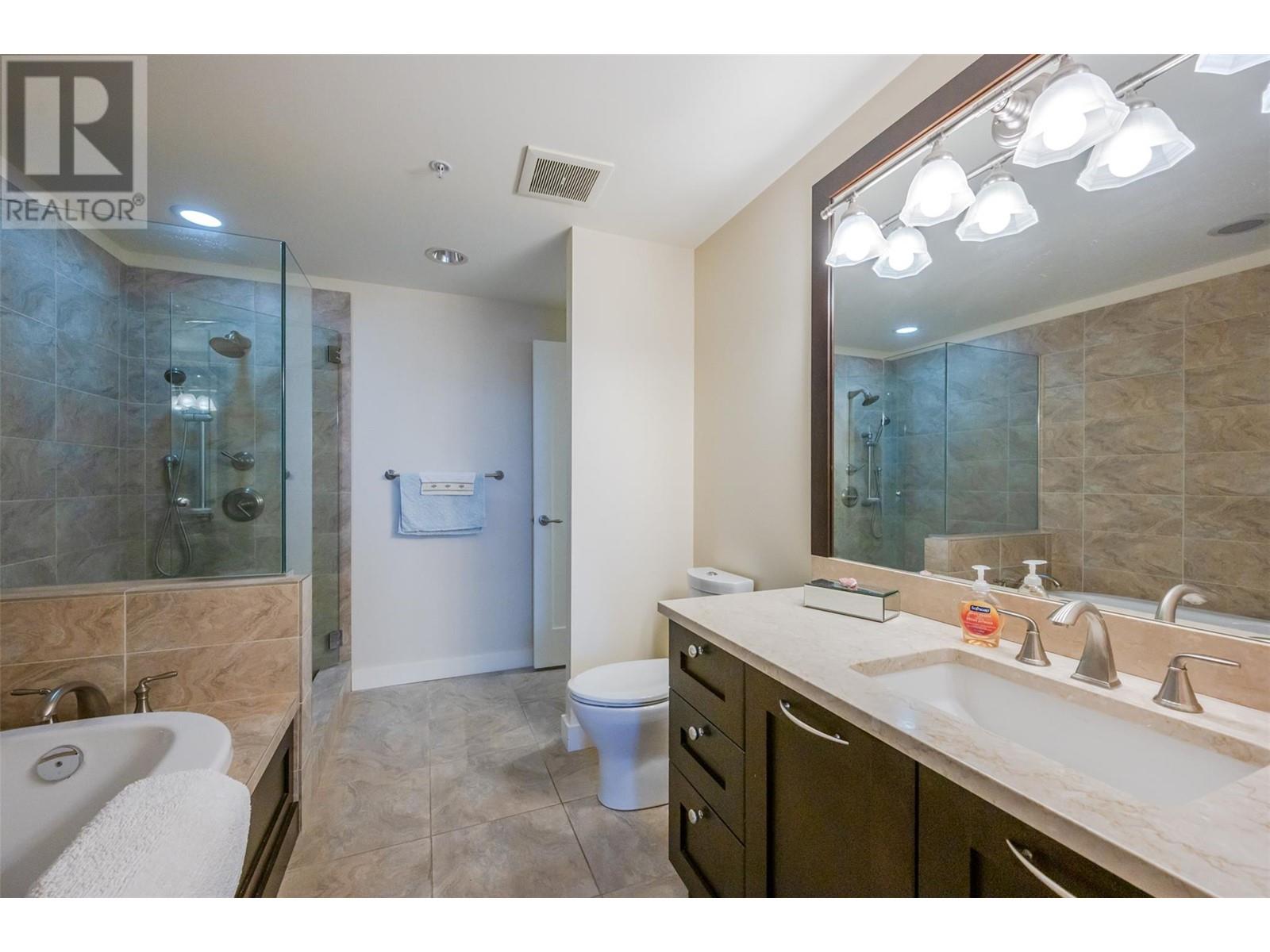 806 75 Martin Street, Penticton
