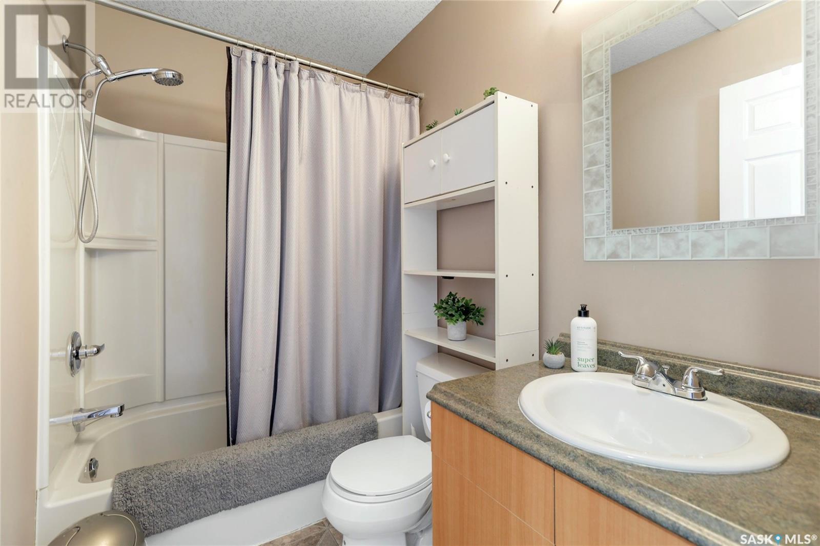 Single Family House Bungalow for Sale in  Connaught STREET Regina 