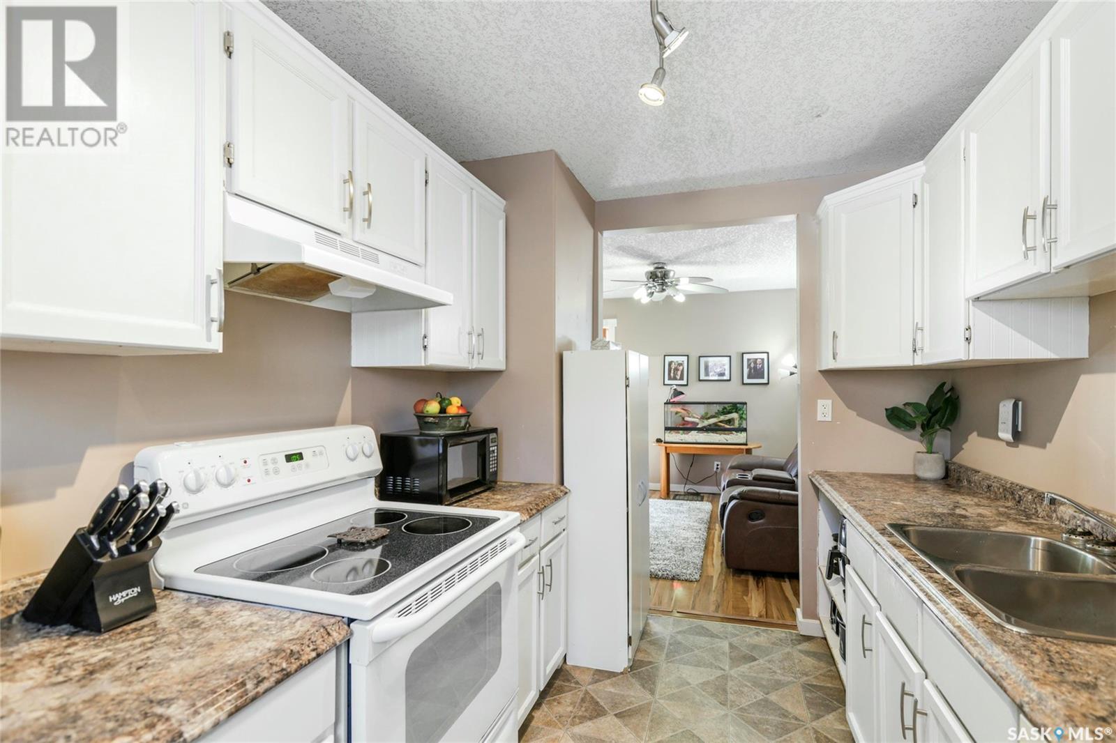 Single Family House Bungalow for Sale in  Connaught STREET Regina 