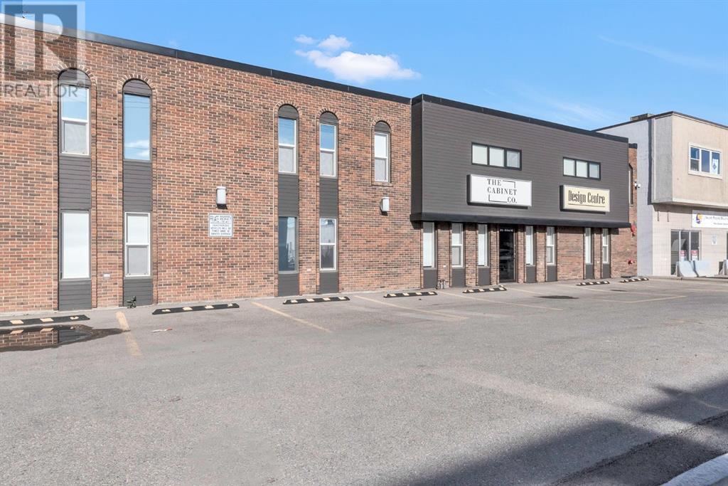 216 40 Avenue NE, Calgary, Alberta